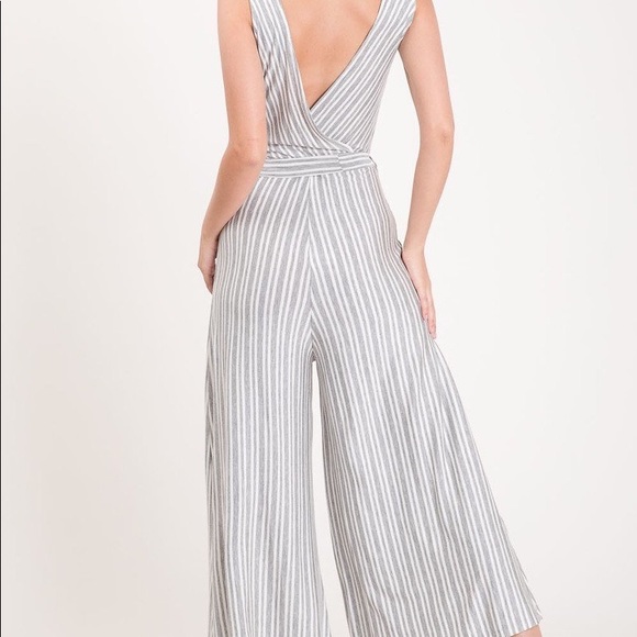 FRONT & BACK V~NECK SEMI~CROPPED SOFT JUMPSUIT - Picture 11 of 14